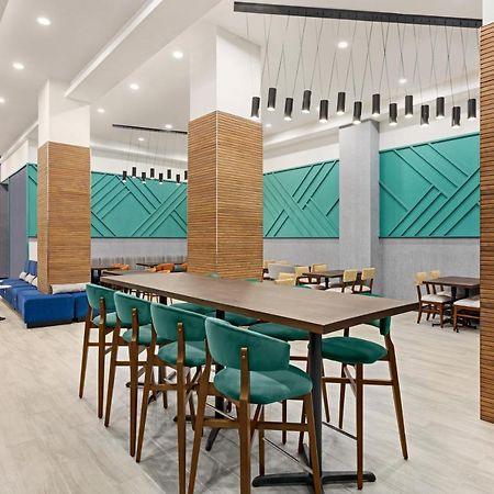 Holiday Inn Lic - Laguardia West, An Ihg Hotel ニューヨーク エクステリア 写真