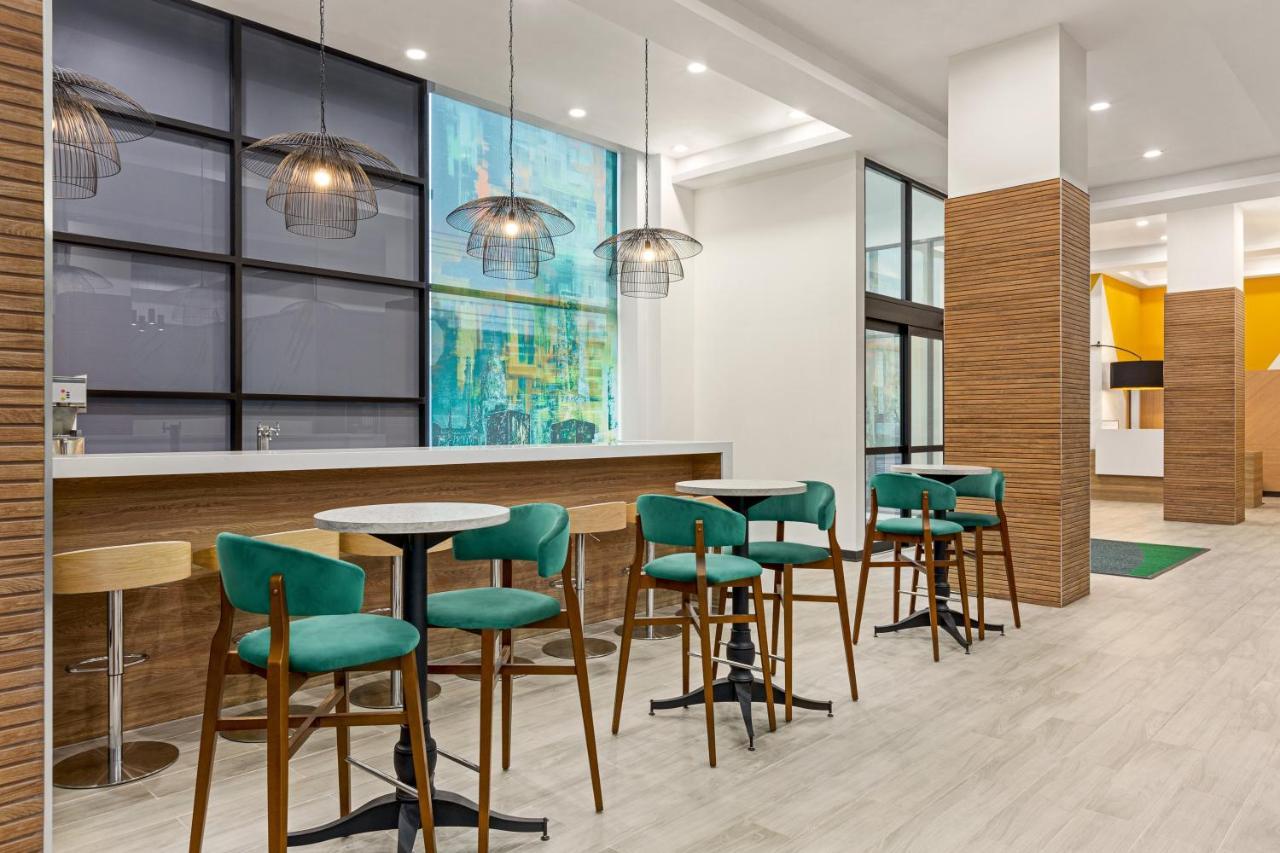 Holiday Inn Lic - Laguardia West, An Ihg Hotel ニューヨーク エクステリア 写真